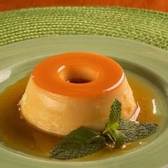 Pudim de leite com calda de caramelo da Casa Piatto
